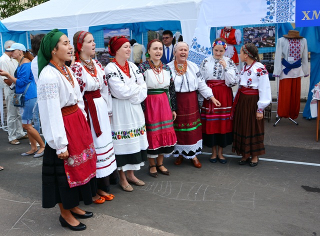 До Дня Прапора України - виїзна виставка «Хмельницький – Проскурів у просторі і часі» — фото 4