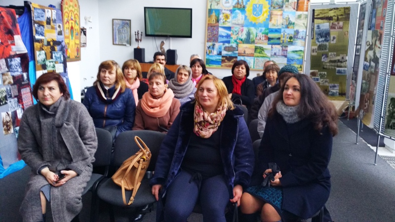 Музей історії міста Хмельницького ділився практичним досвідом з відповідальними за шкільні музеї з усієї області — фото 1