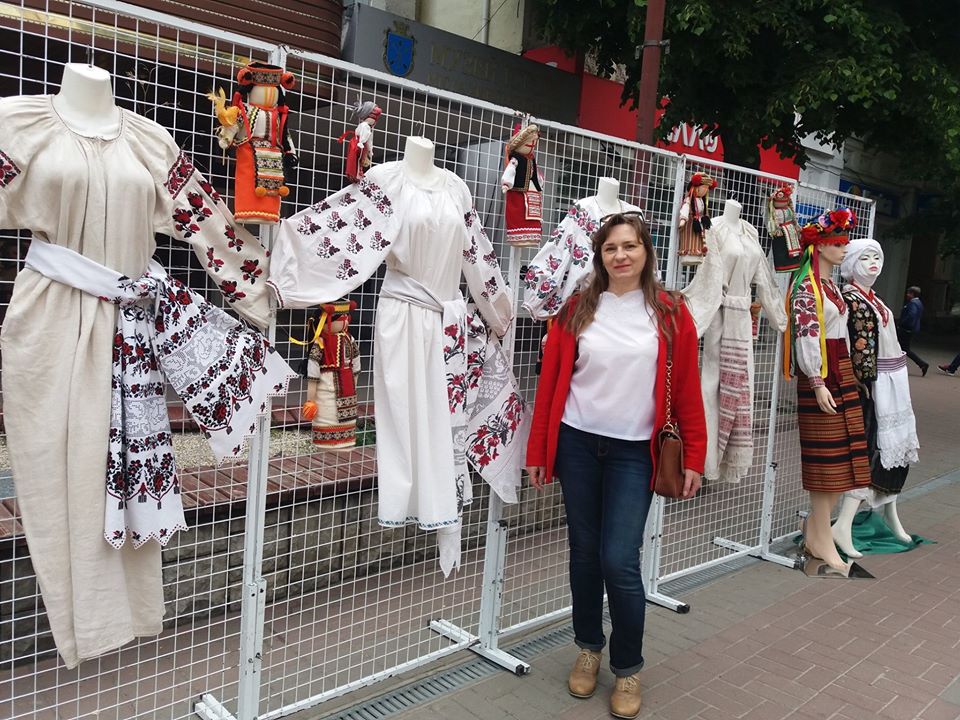 День вишиванки на Проскурівській - від музею історії міста Хмельницького — фото 2