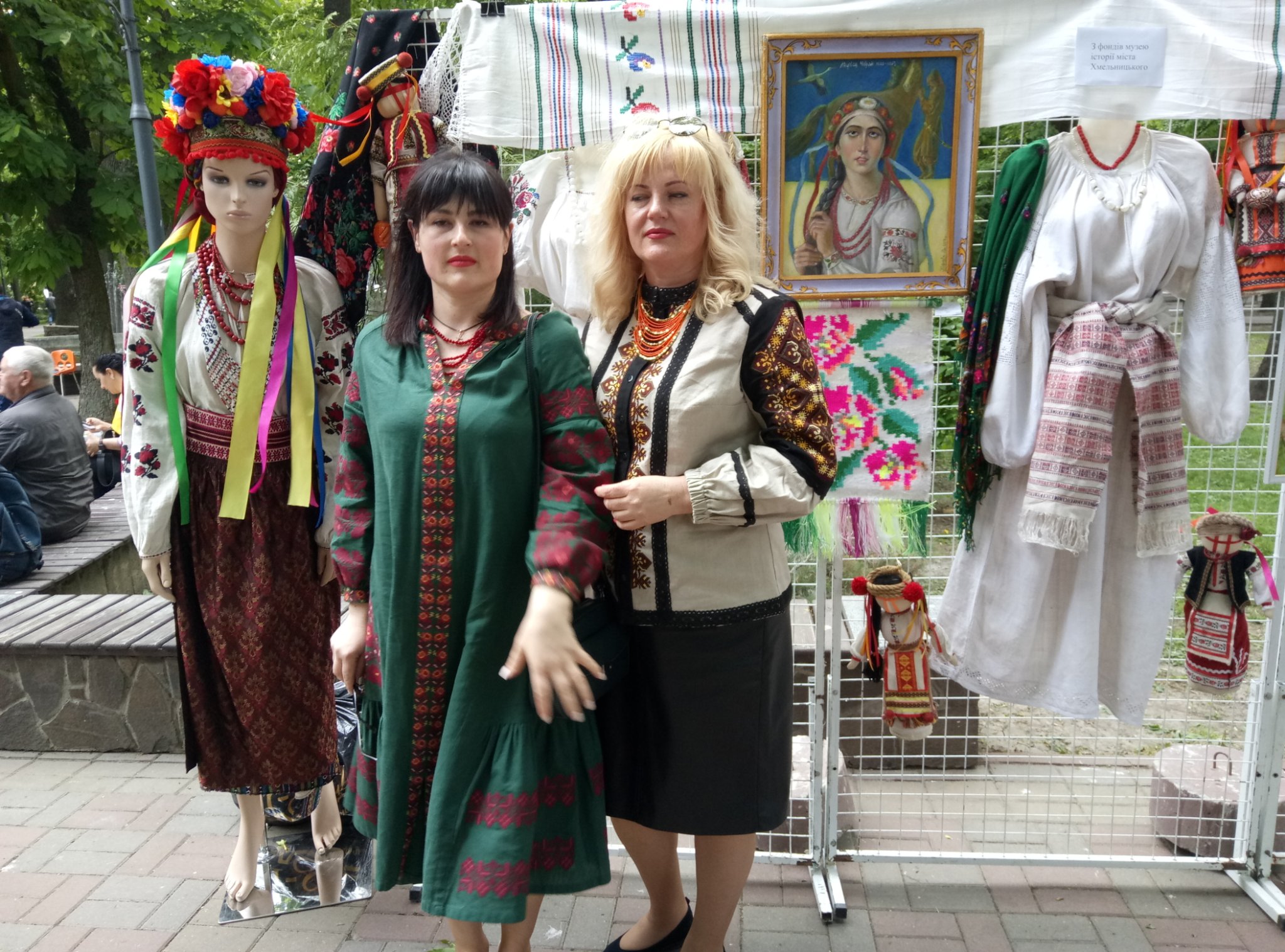 Етнографічна колекція МІМХ просто неба у День вишиванки — фото 8